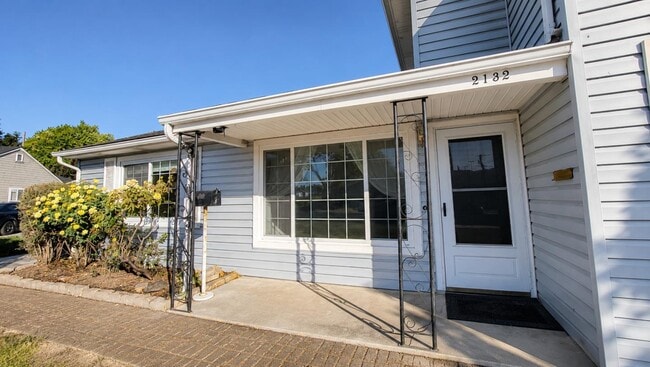 Photo - 2132 Forbes Ave