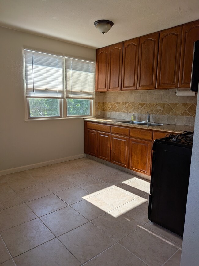 Upgraded Kitchen - 610 Union Ave Unit C