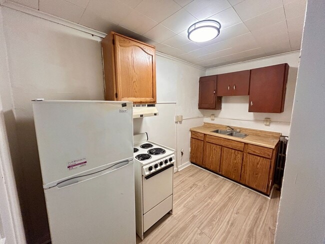 Photo - 212 E Lemon St Unit Apt 4