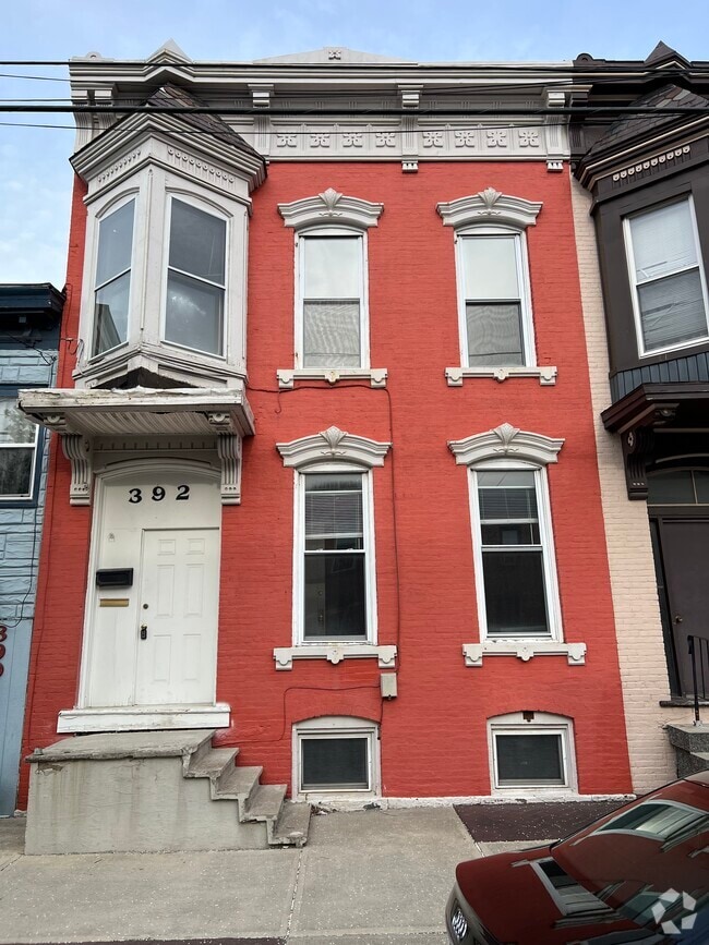 Building Photo - 392 1st St Unit 2 Rental