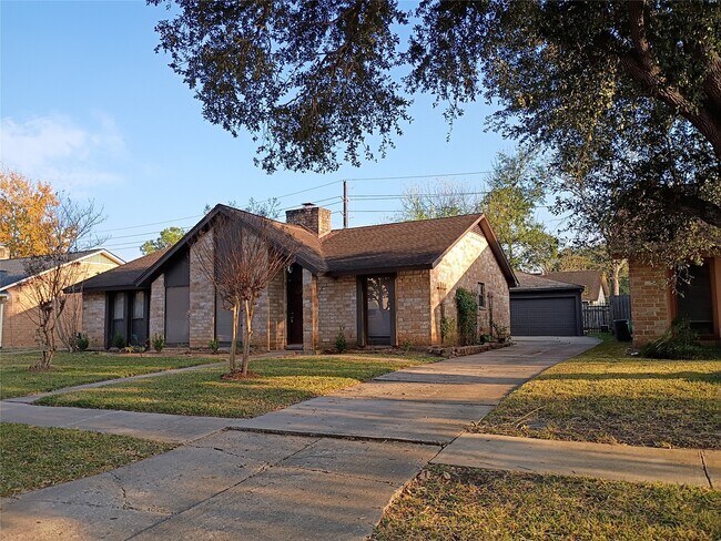 Photo - 2847 Field Line Dr