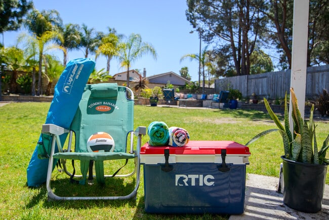 Photo - 5239 Hubbert St