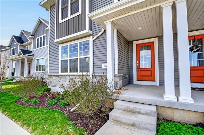 Photo - 1045 Range Trail