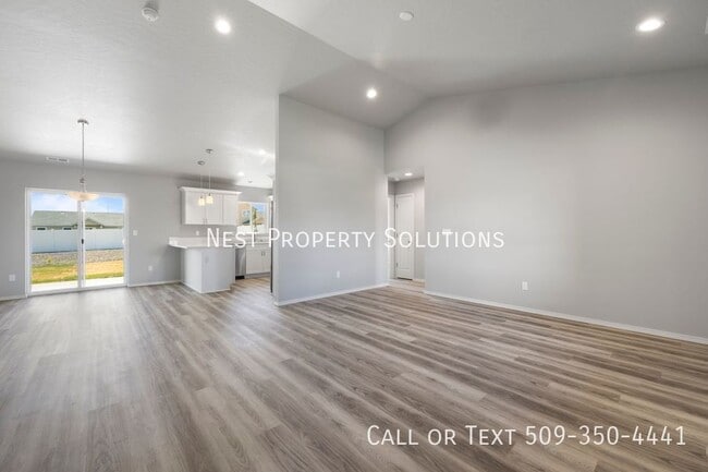 Photo - 913 N Washington St