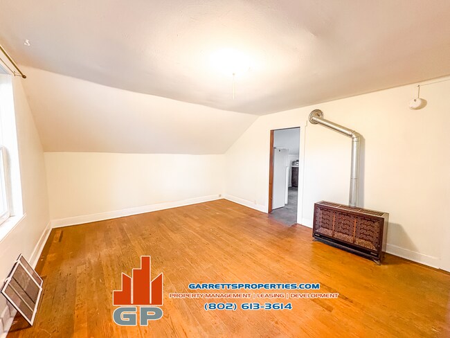 Building Photo - 162 Park St Unit 1