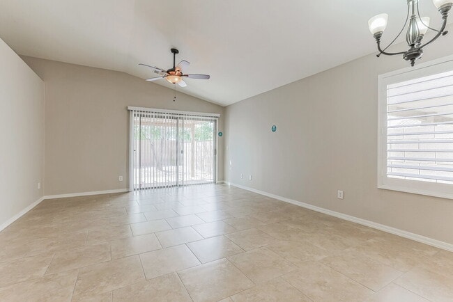 Photo - 33554 N Cobble Stone Dr