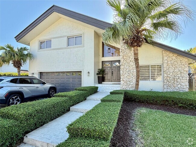 Building Photo - 10802 SW 142nd Ct Rental