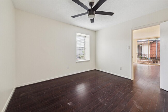 Photo - 3401 Timmons Ln Unit 14