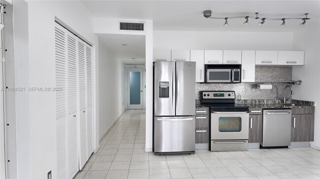 Photo - 328 Euclid Ave Unit 108