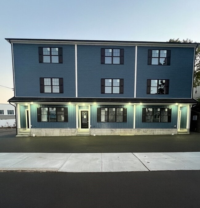 Photo - 217 Earle St