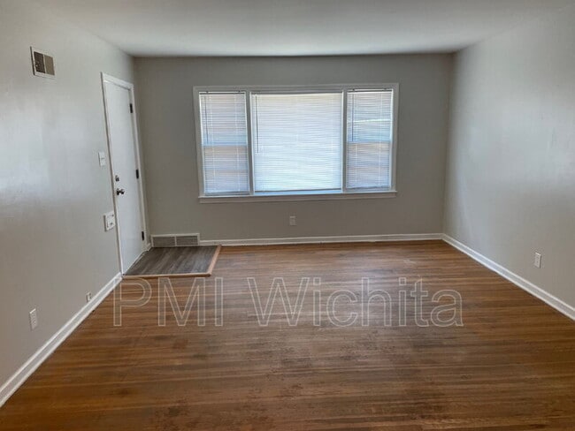 Photo - 1204 S Fabrique Dr