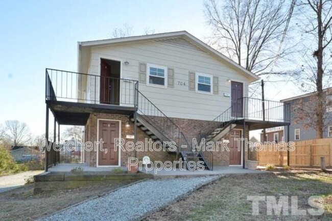 Photo - 704 Holloway St Unidad 704-2 Holloway Rental