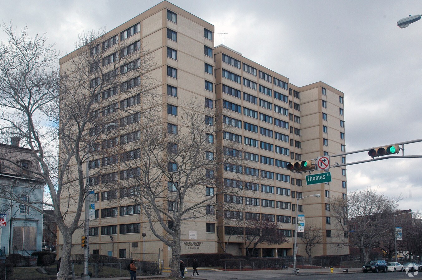 Shalom-Clemente Towers - Shalom-Clemente Towers Apartments