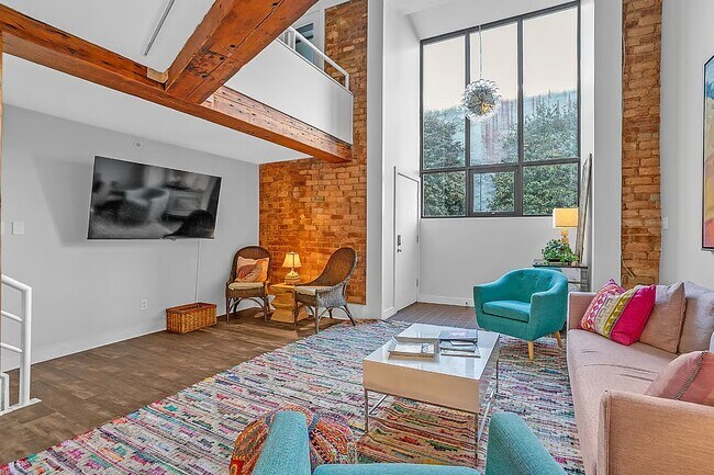 Photo - 121 S Main St Unit #3