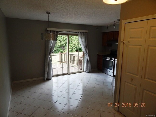 Photo - 29305 W Jefferson Ave