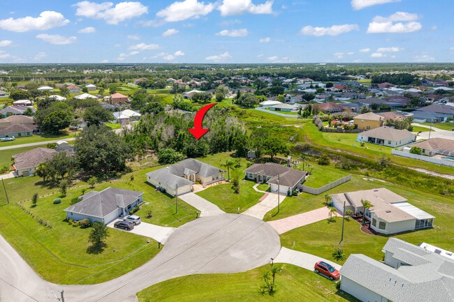 Building Photo - 5758 Benbow Ct