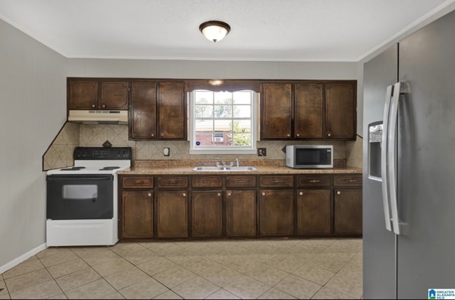 Photo - 916 Avenue E