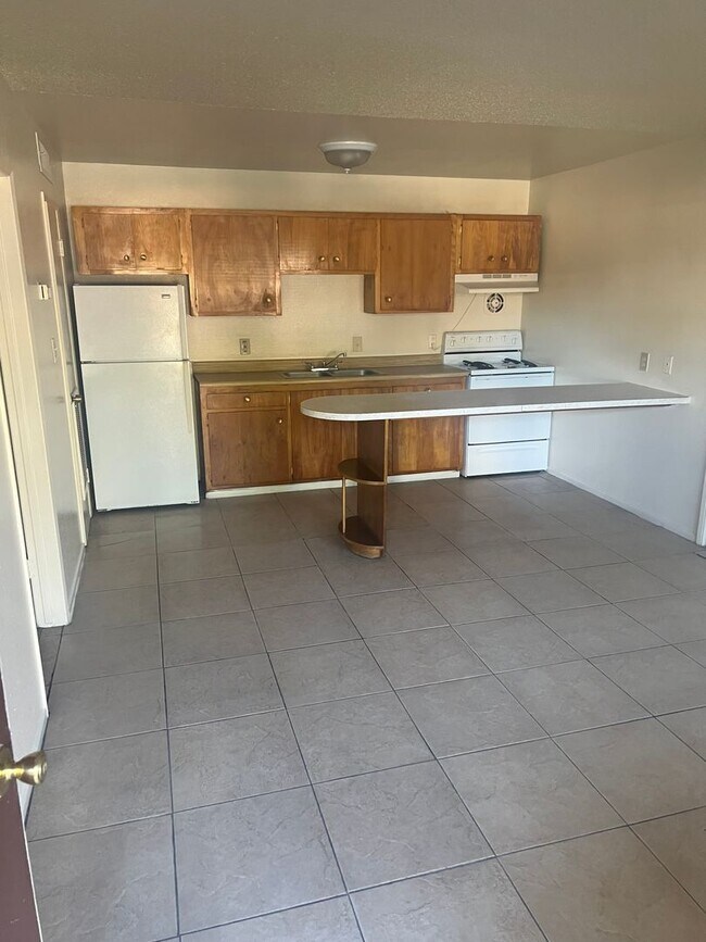 1 Bedroom 1 Bath In Central Las Vegas - 1 Bedroom 1 Bath In Central Las Vegas Condo Unit 10