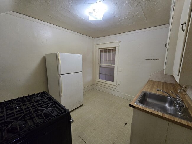 Photo - 118 Harrison St