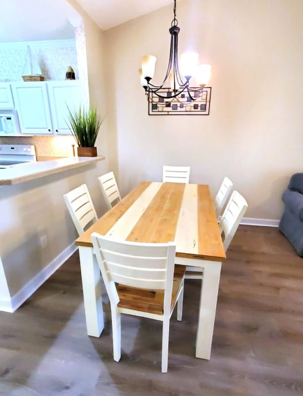 Photo - 710 Charter Dr