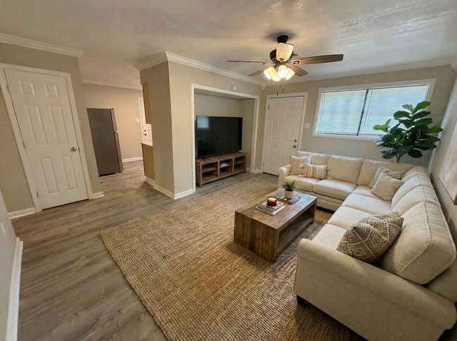 Photo - 1537 Boxwood St