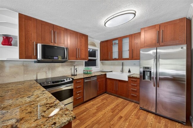 Photo - 6852 Skyline Dr