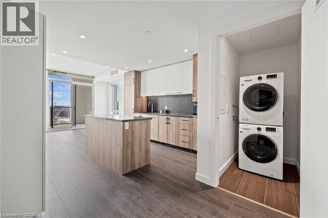 Photo - 741 King St W Unité 1512