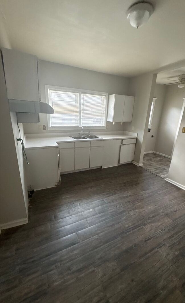 Photo - 1738 Damon St