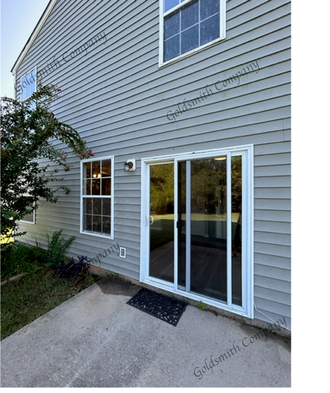 Photo - 105 Willow Bend Dr