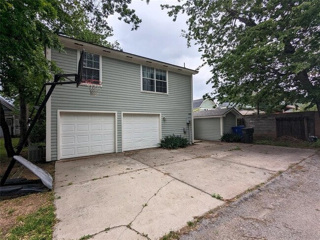 Photo - 420 W Comanche St