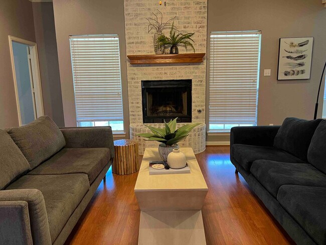 Photo - 2512 Coffey Dr Unidad SI ID1575036P