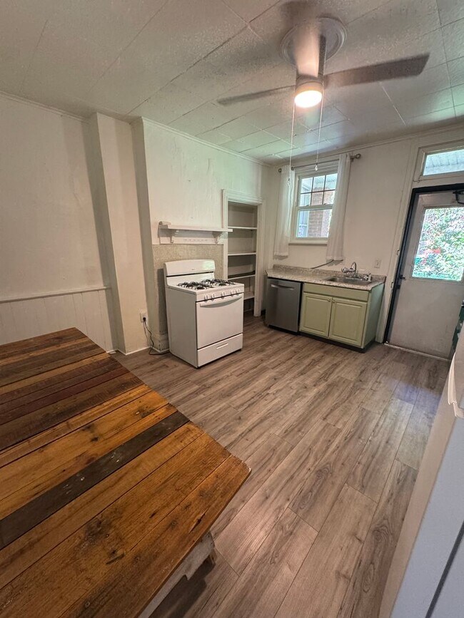 Photo - Spacious 3 bedroom, 2 bath home in Sharpsburg