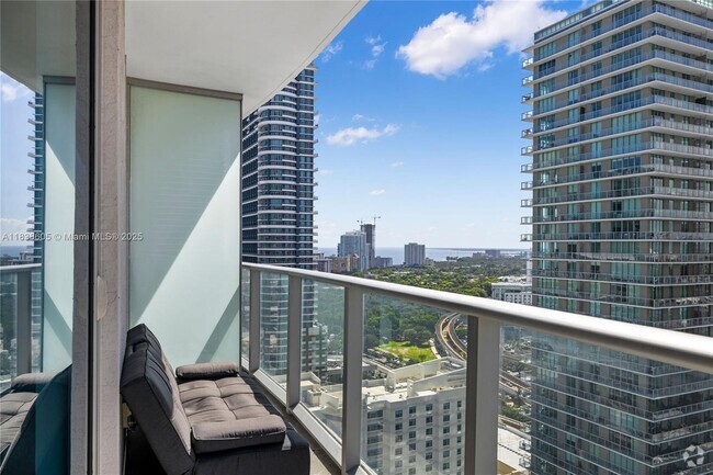 Building Photo - 1100S S Miami Ave Unit 2606 Rental