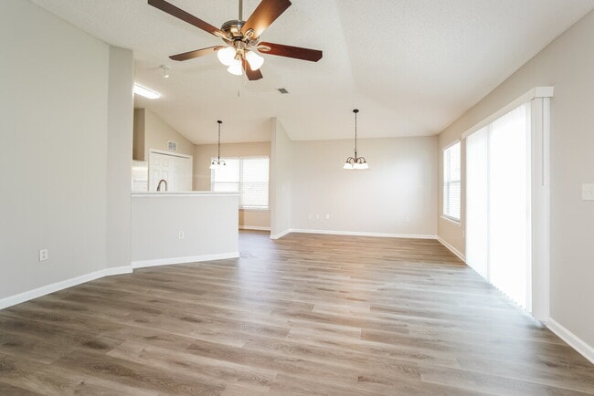 Photo - 2680 Creek Ridge Dr House