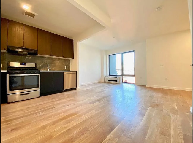25 East 19th St
