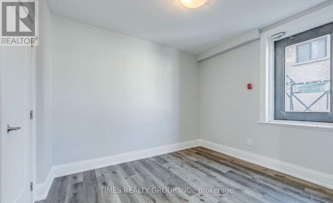 Photo - 1480 Dundas St E Unit 5