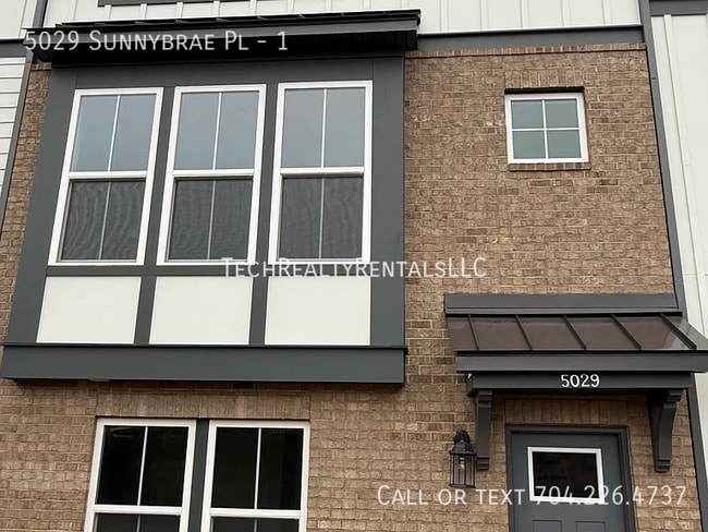 Building Photo - 5029 Sunnybrae Pl