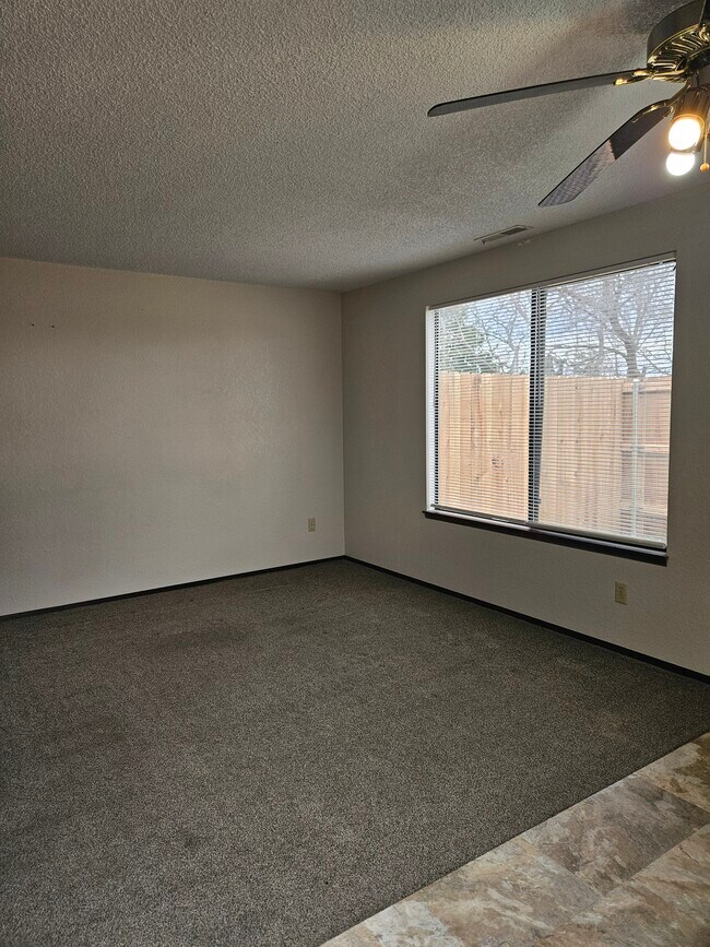 Photo - 1839 Peachtree Ln Unidad 3