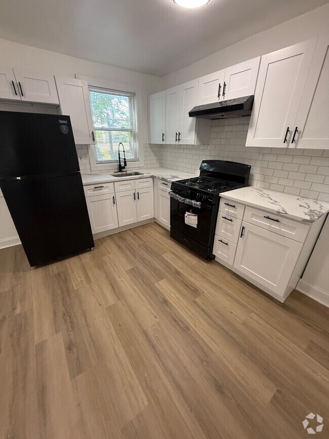 Building Photo - 1070 S Merrimac Rd Rental