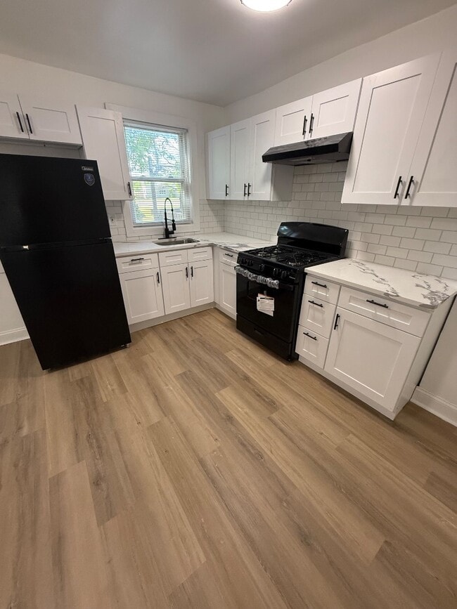 Building Photo - 1070 S Merrimac Rd Rental