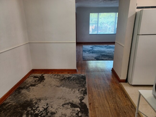 Photo - 5211 Jamieson Ave Unit A
