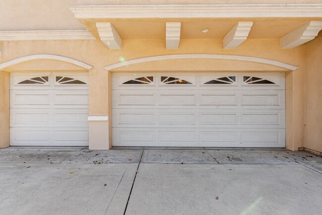 Photo - 199 N Lincoln Ave