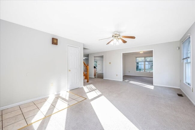 Photo - Oversized House in Point of Rocks for Lease