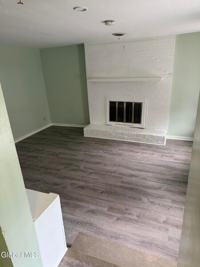 Photo - 56 S Swan St Unit B