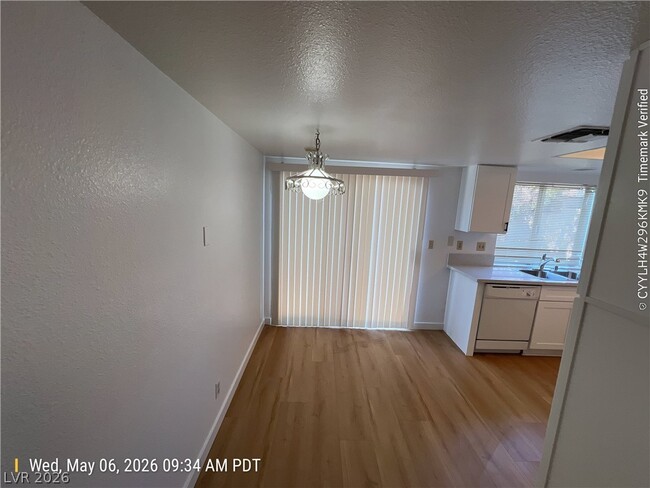 Photo - 2513 Lourdes Ave
