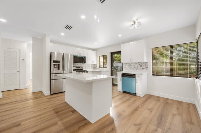 Photo - 1512 Fletcher St