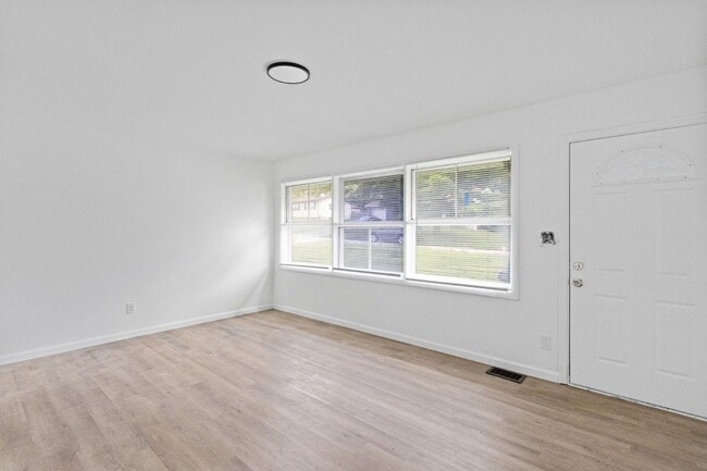 Photo - 9835 Winkler Dr