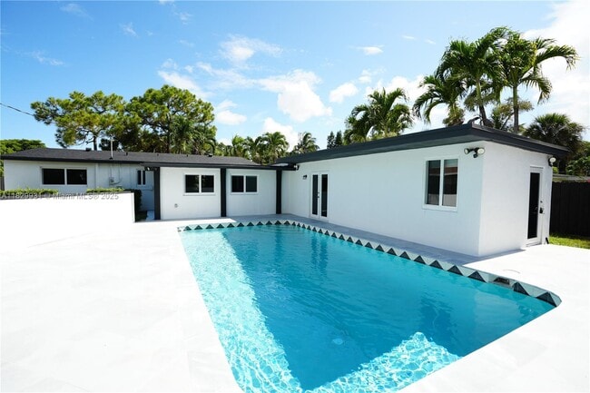 Building Photo - 2573 Conroy Dr Rental