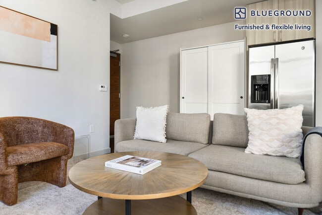 Building Photo - 2015 2nd Ave