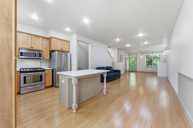 Photo - 1906 NE 48th Way